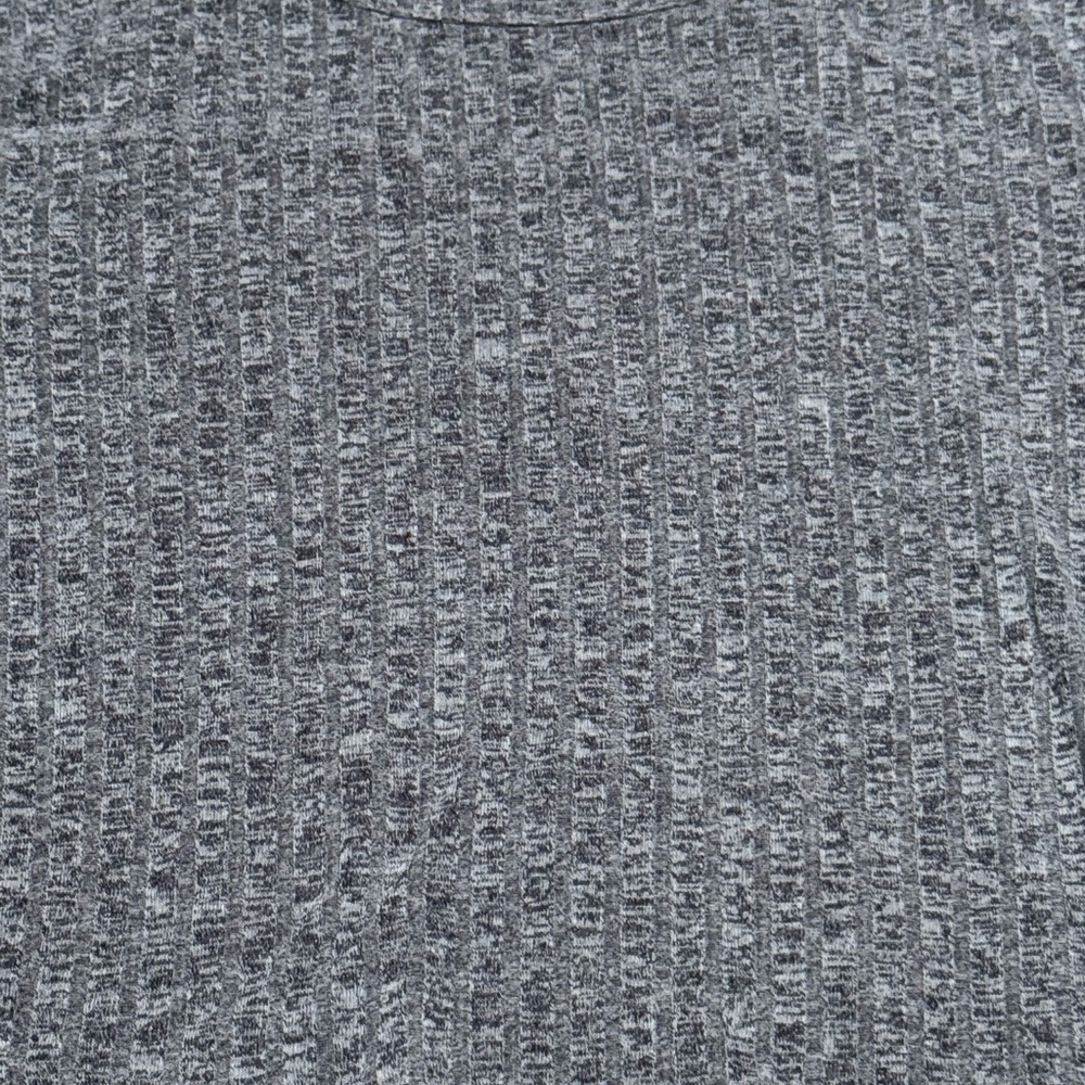 SHEIN Charcoal Ribbed Crop Top - Picture 2 of 5